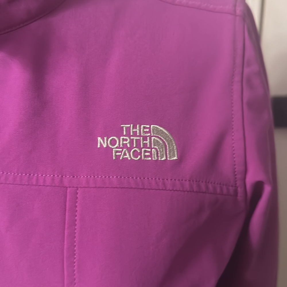 **SOLD ON MERCARI**The North Face womens purple jacket size large - Picture 3 of 9